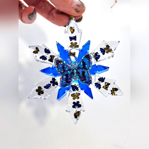 Handmade With ❤️ Resin Butterfly Snowflake Ornament - Picture 1 of 17